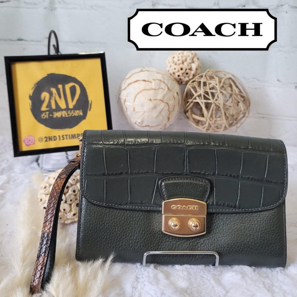 COACH Ivy Green Crocodile Embossed Leather Envelope Flap Wallet Convertible